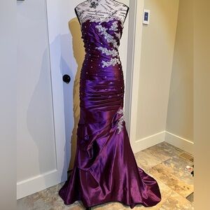 Vintage Purple Strapless Prom Dress